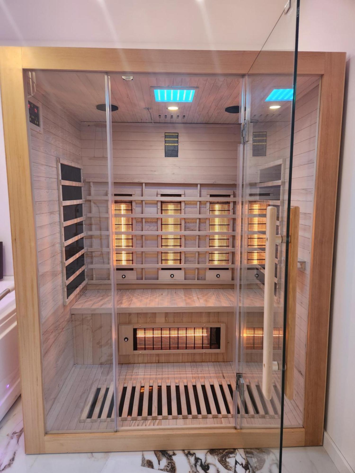 New In Gdansk! Red Room In The Heart Of Gdansk - Bdsm - With A Luxury Jacuzzi And Access To A Sauna Екстериор снимка